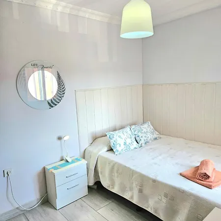 Habitacion Privada A 15 Min De La Playa/piso * Huelva